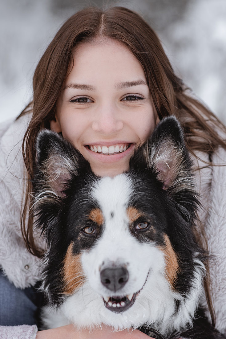 Hund mit Besitzer Foto